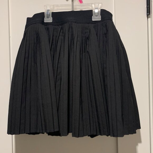 Old Navy extra high-waisted micro-pleat skort (size L) - Picture 2 of 4